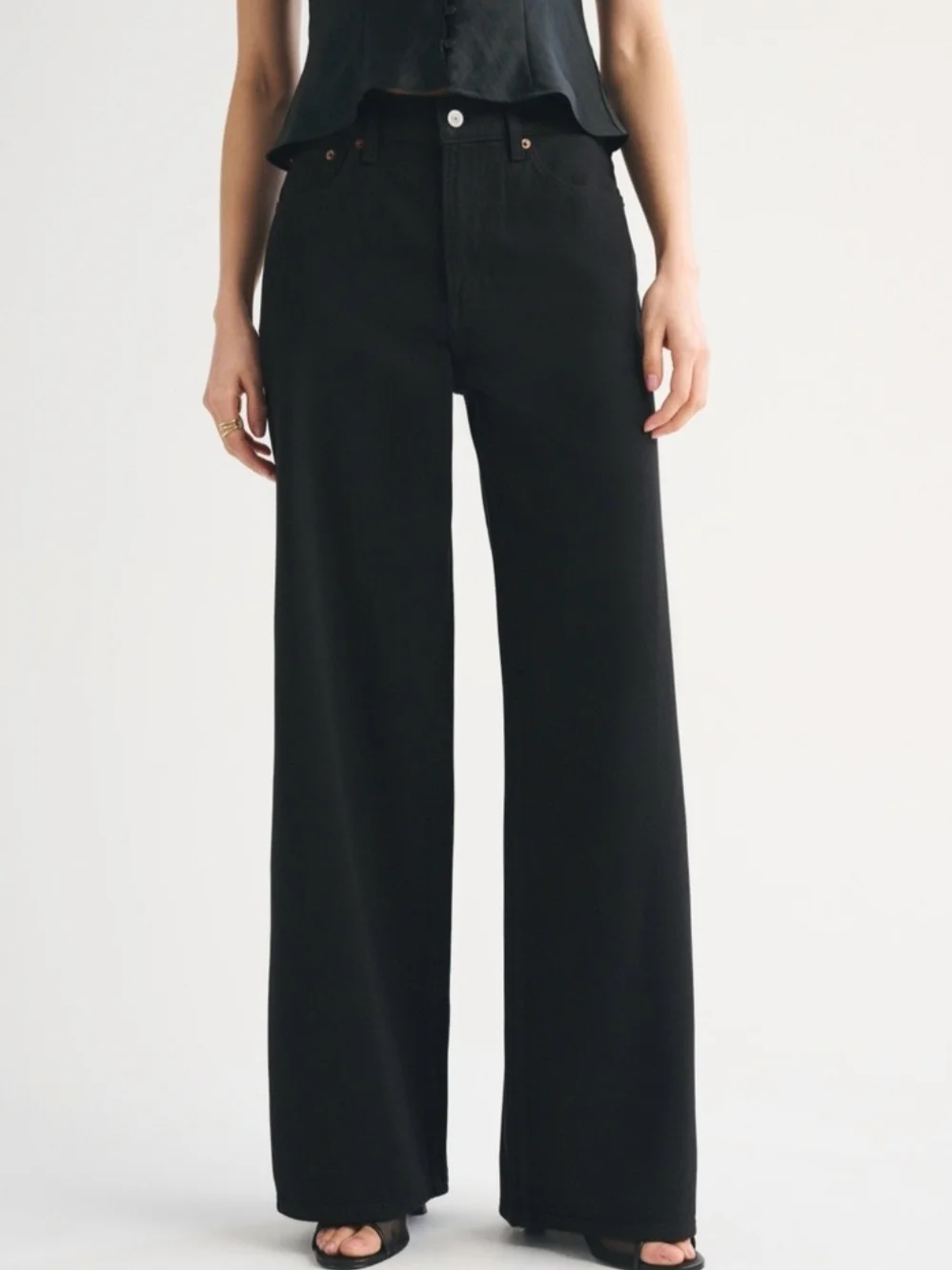 NWT Abercrombie High Rise Wide Leg Jean No Fade Black